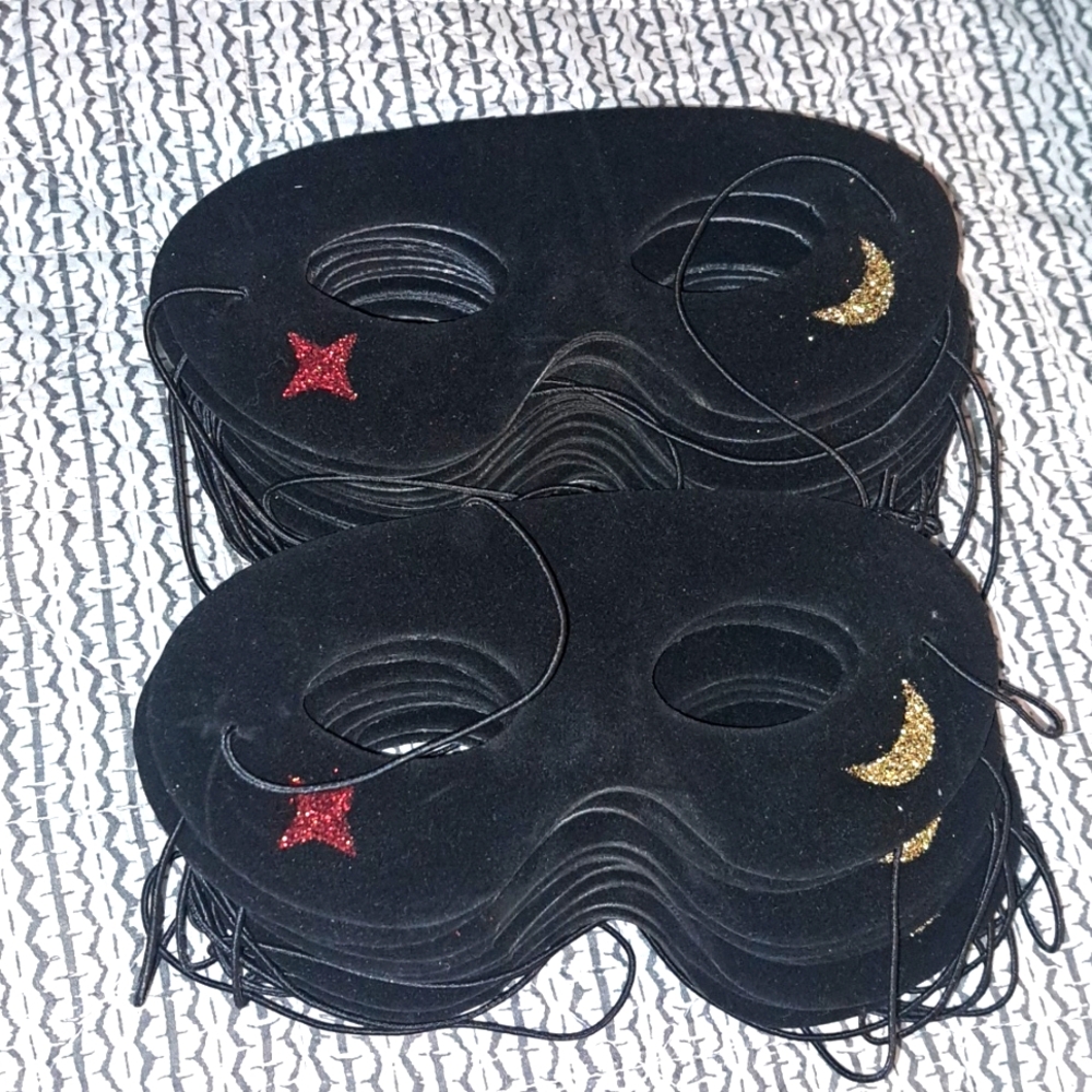 Masquerade masks, black velvet